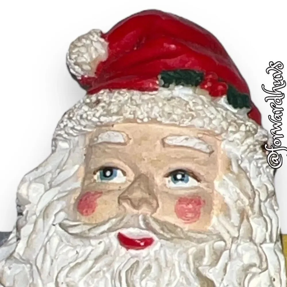 Vintage Santa Claus Brooch - Festive Holiday Cheer